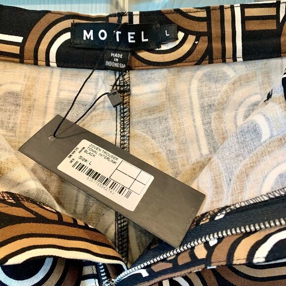 MOTEL Rocks Zoven Trousers in Tonal Interlink Black - Picture 8 of 11